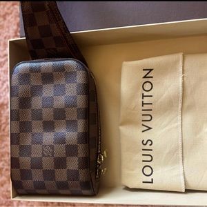 Louis Vuitton Damier Geronimos body bag